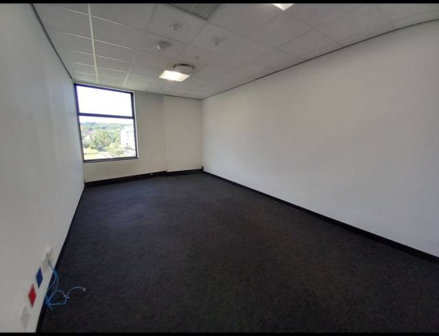 36M² OFFICE TO LET IN GLENADRIENNE